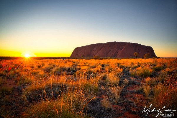 Uluru im Morgenlicht